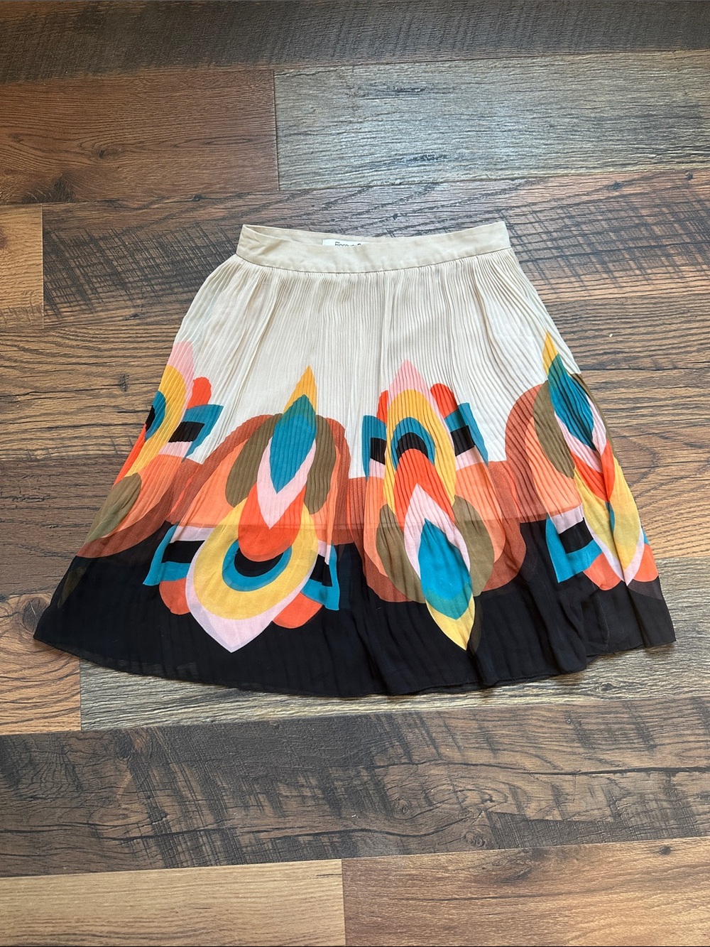 Pleated Multicolor Pattern Skirt